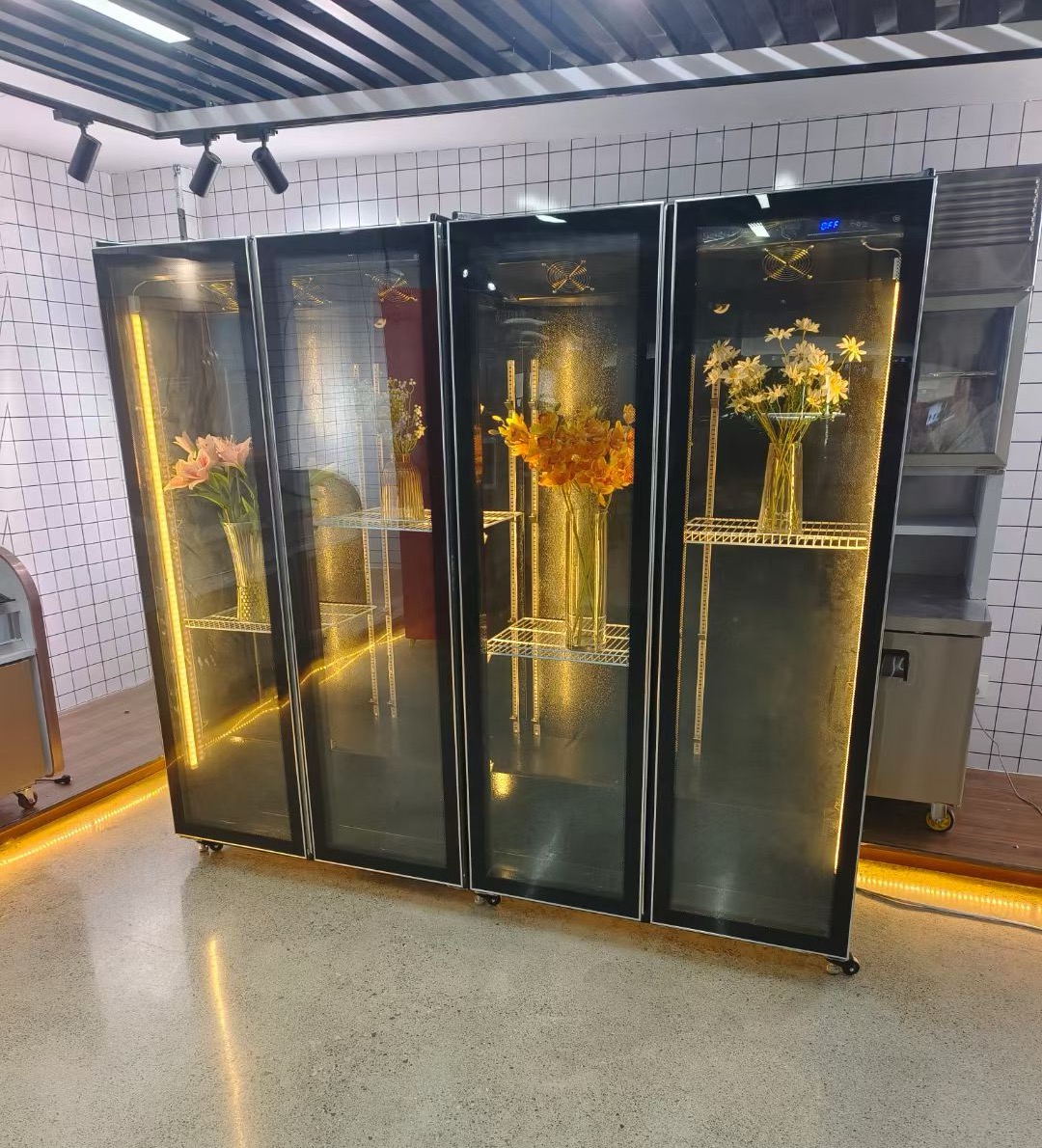 SwotKitchen--Floral-Cooler_3-Door-Flower-Display-Cooler